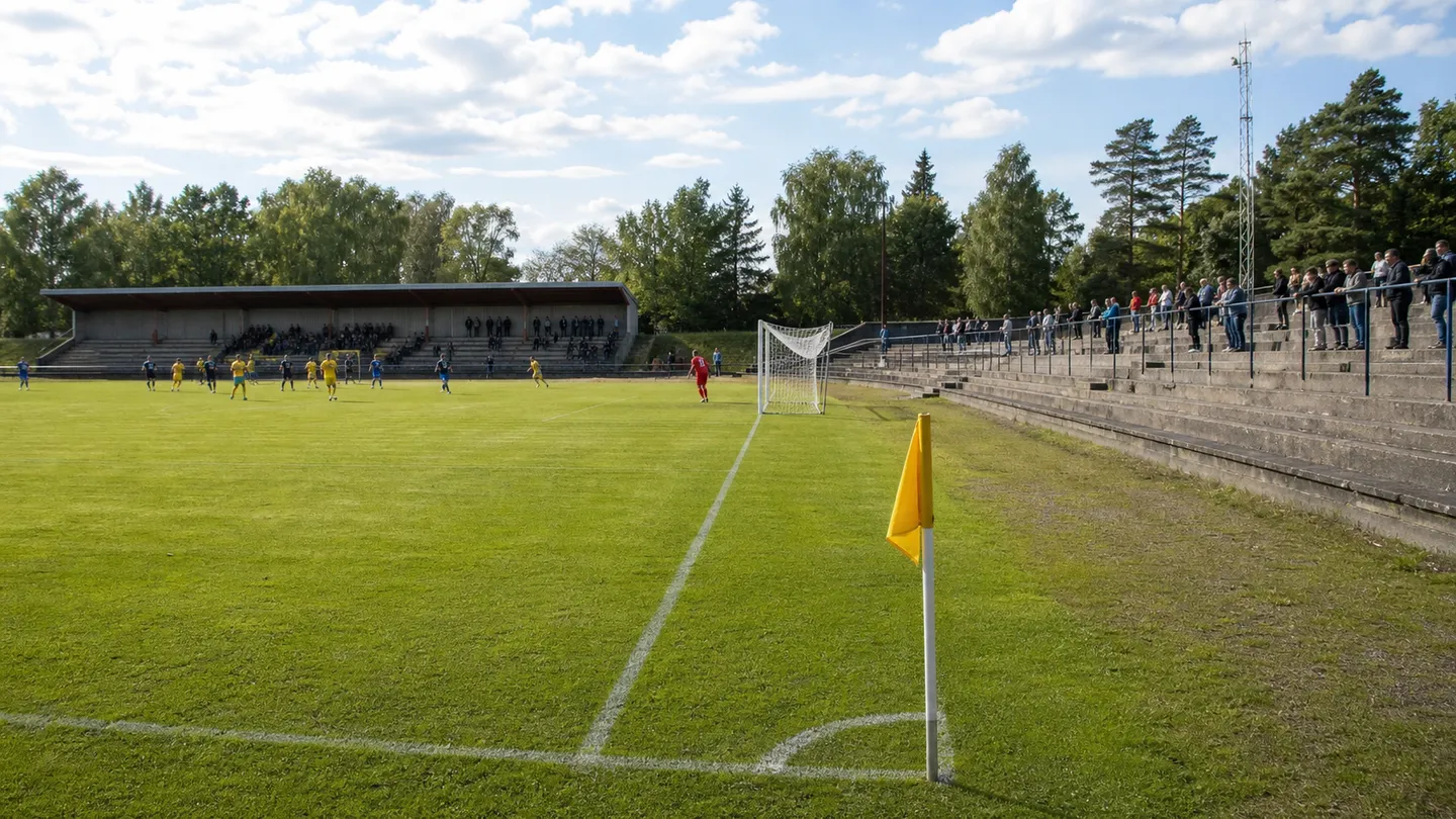 Fotbollsarena under en match i Superettan