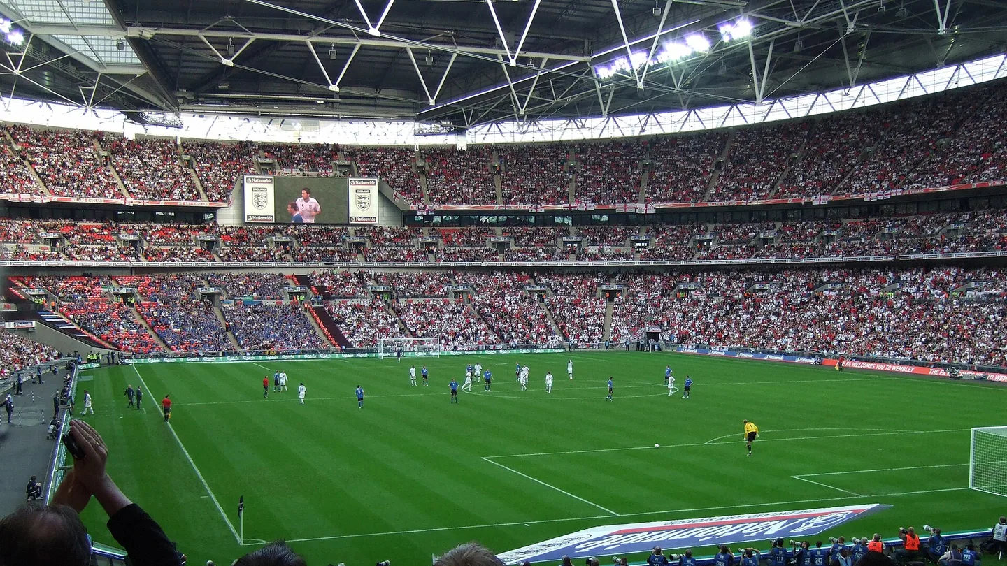 England möter Estland på Wembley i kvalet till fotbolls-EM 2008.