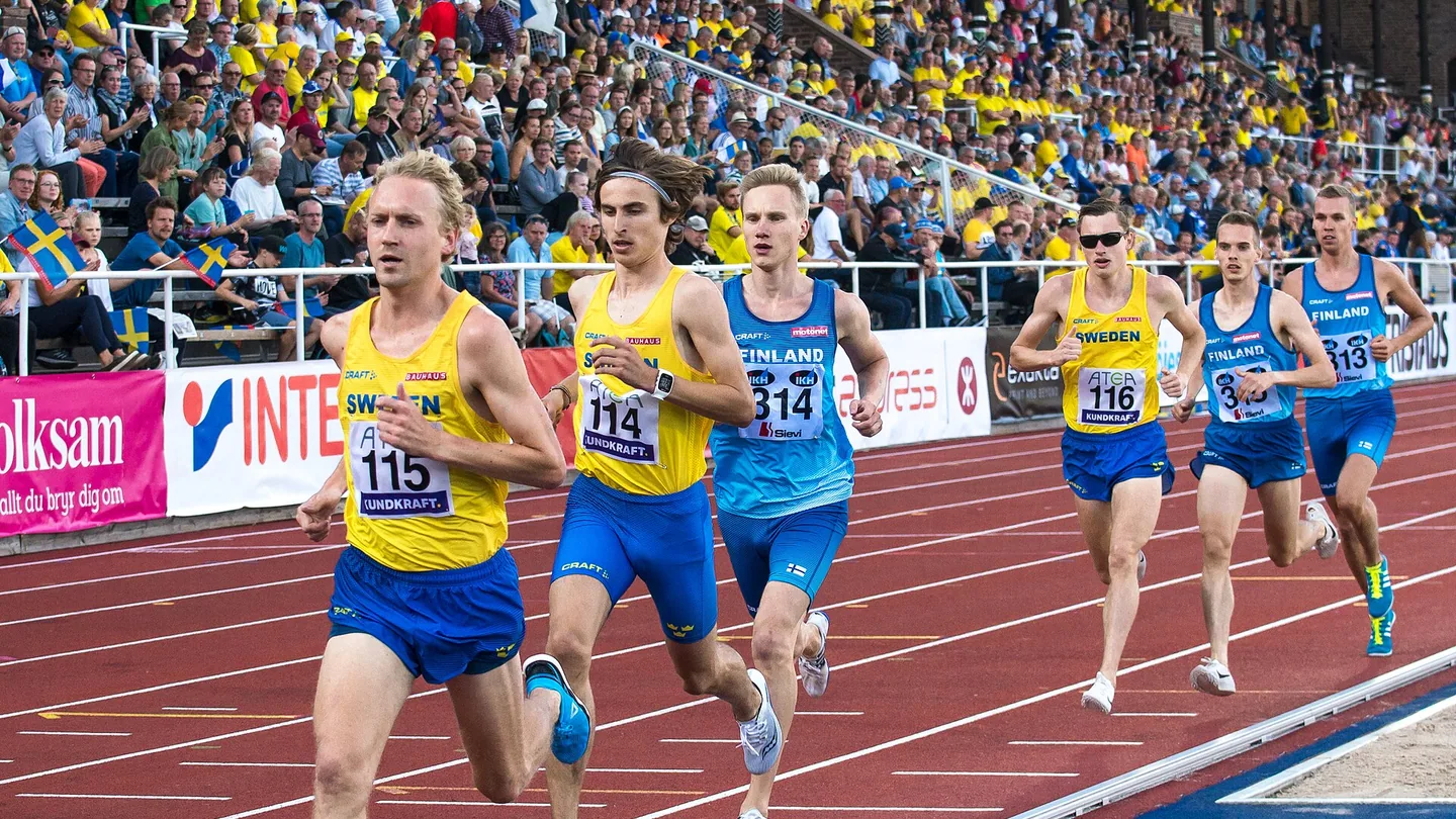 Löpare på 5 000 meter under Finnkampen 2019.