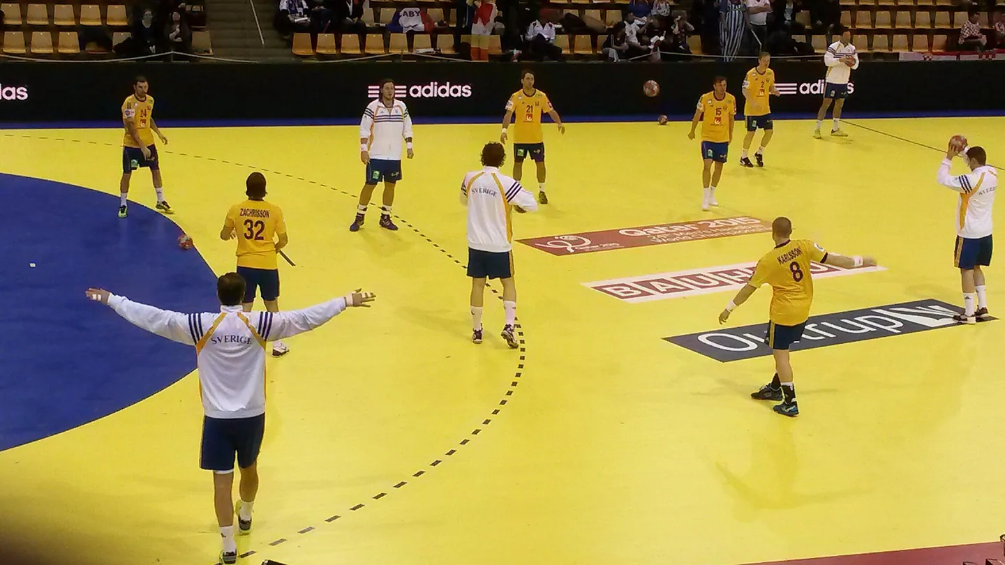 Sverige värmer upp under handbolls-EM 2014.